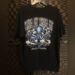 KINDA FIT KINDA FAT Octopus RELEASE THE SMACKEN Graphic T Shirt Men’s XL